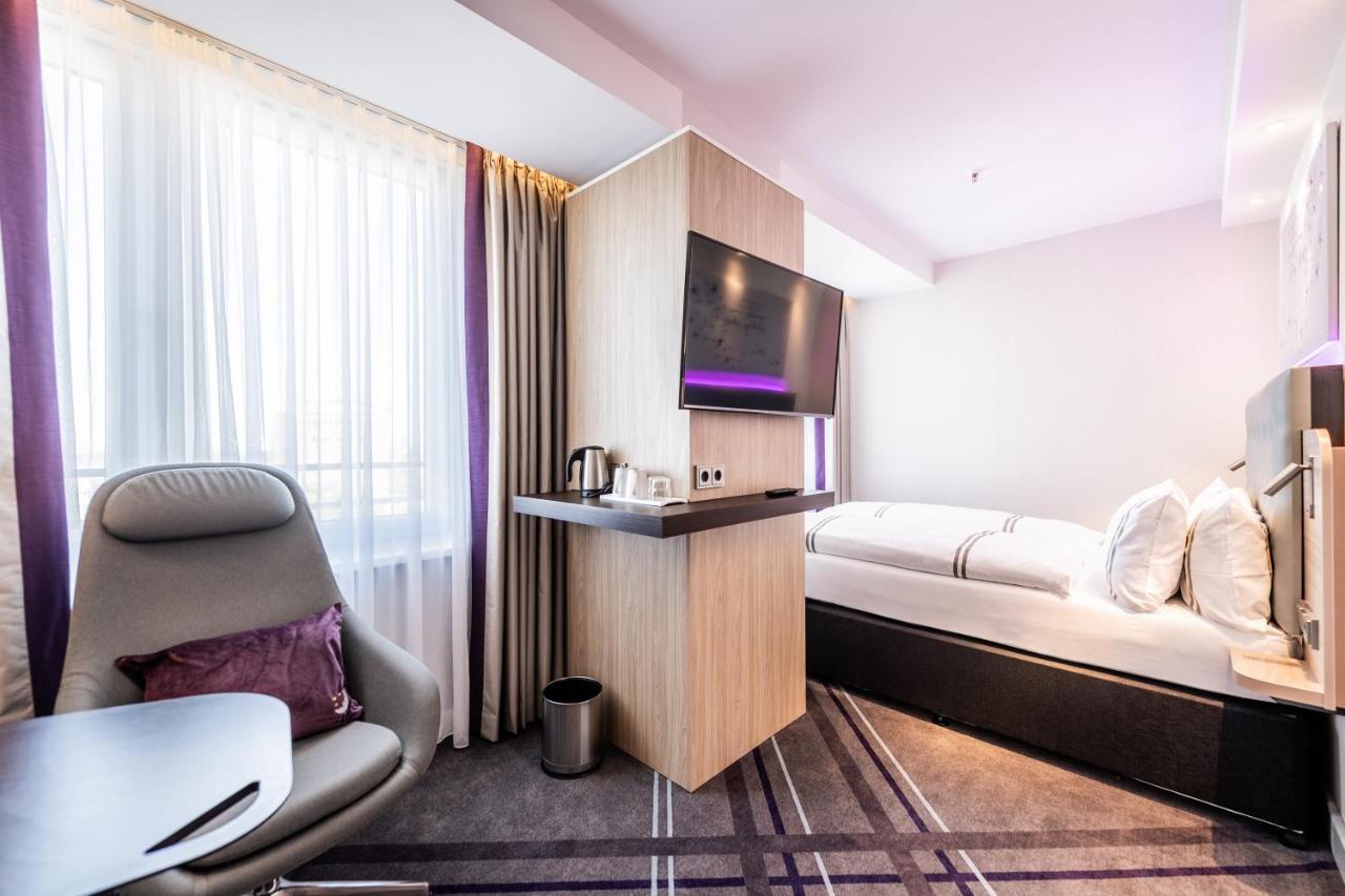 Premier Inn Koeln City Sued Exteriör bild