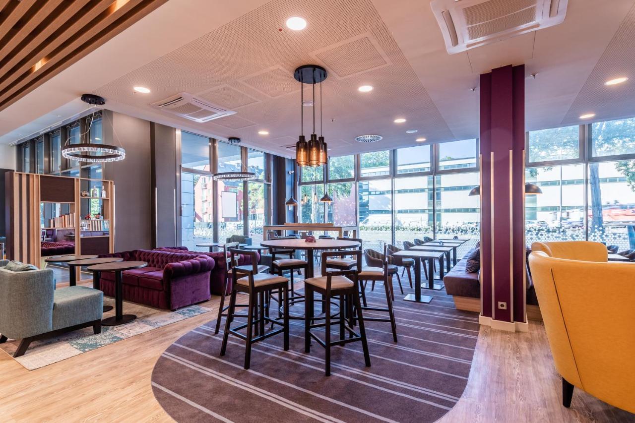 Premier Inn Koeln City Sued Exteriör bild